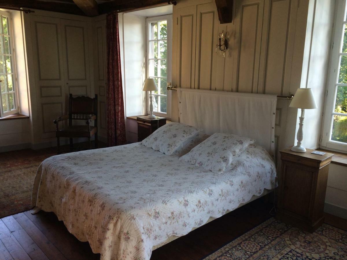 Chateau De Fleury La Foret Bed & Breakfast Igoville Dış mekan fotoğraf